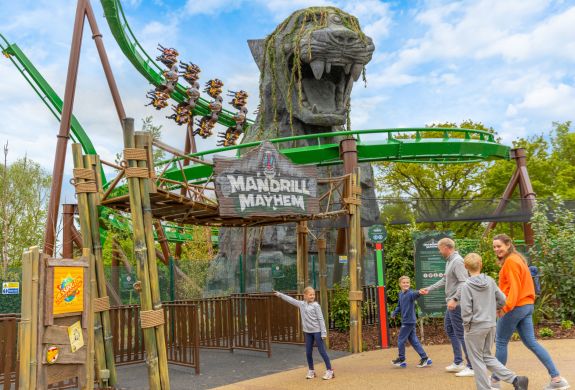 family at Chessington world of adventures