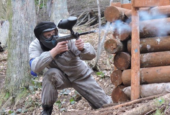 man on paintball experience wolverhampton