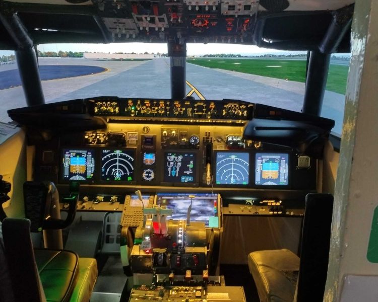 Flight cockpit