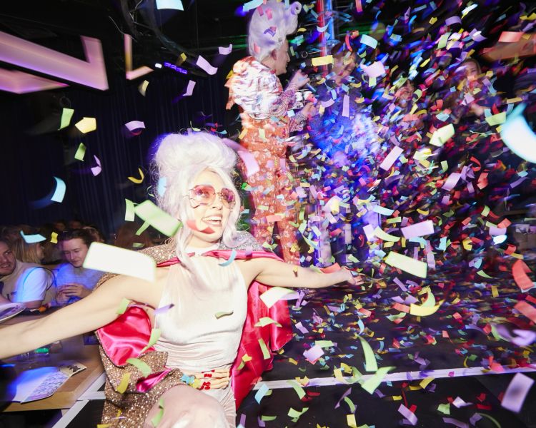 Bingo party with confetti