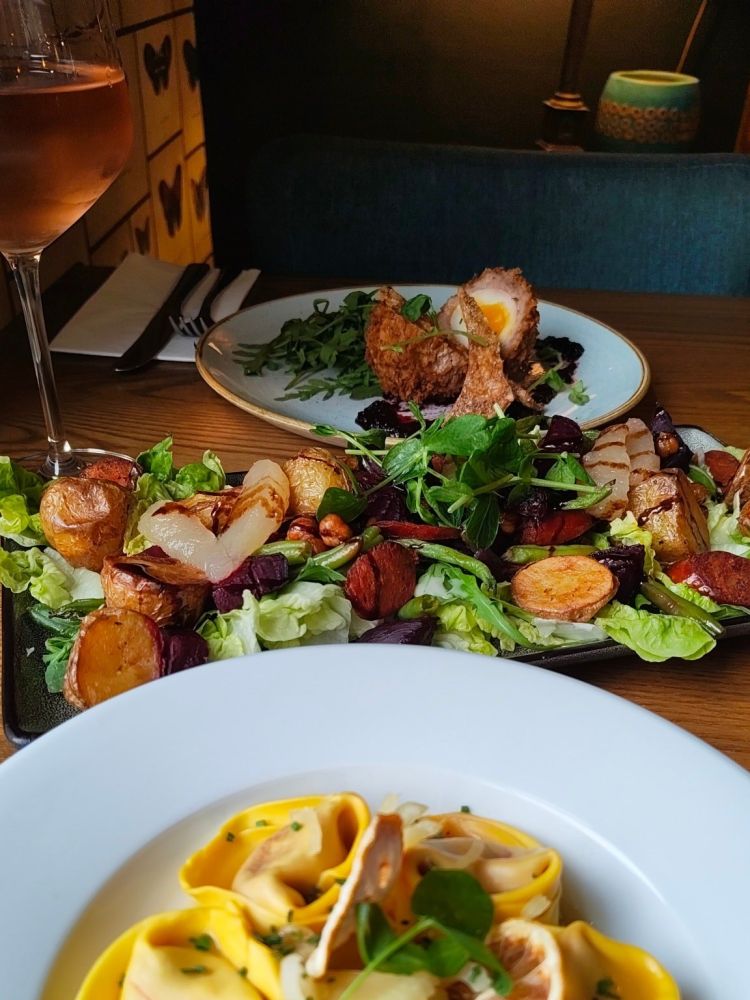 Sharing plate and dinners with wine