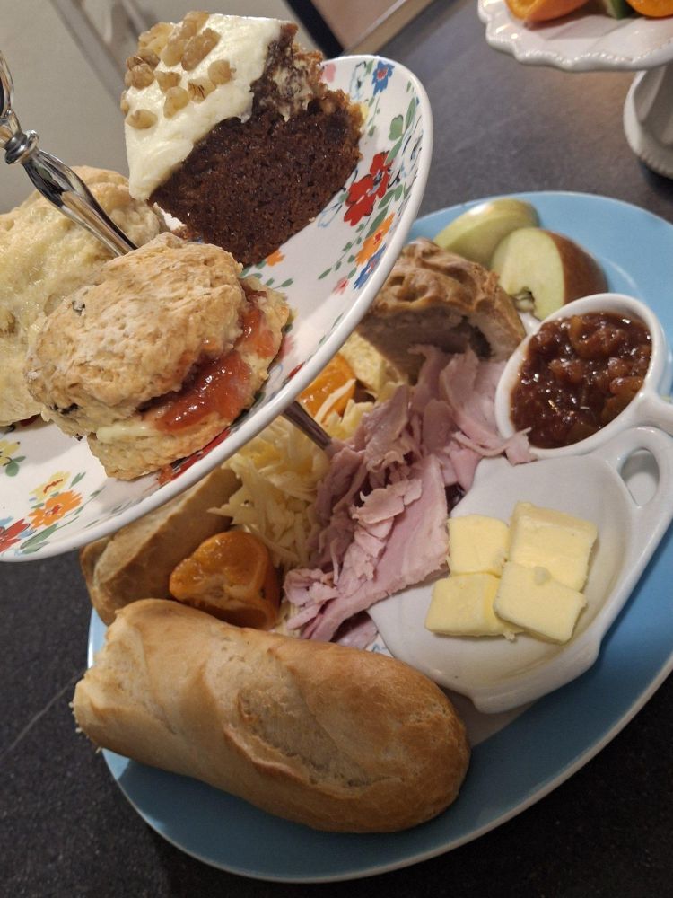Gentlemans afternoon tea stand