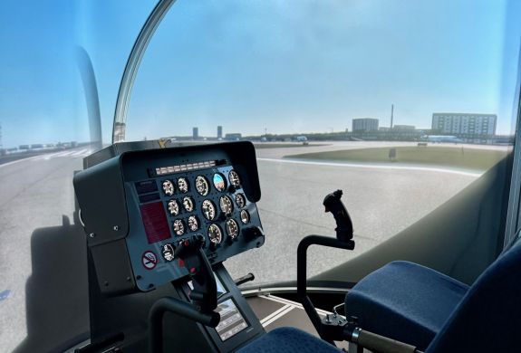 iconic city of london - helicopter pilot simulator experience