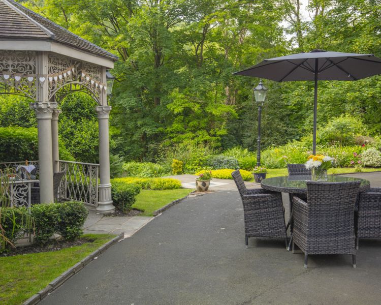 Outdoor seating area at a country hotel in ironbridge shropshire