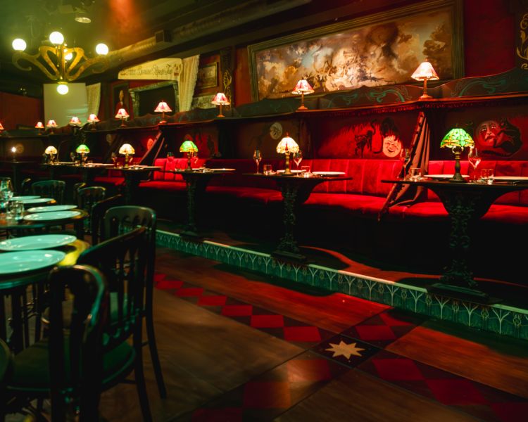 the vip booth seating at the chat noir show and dining experience