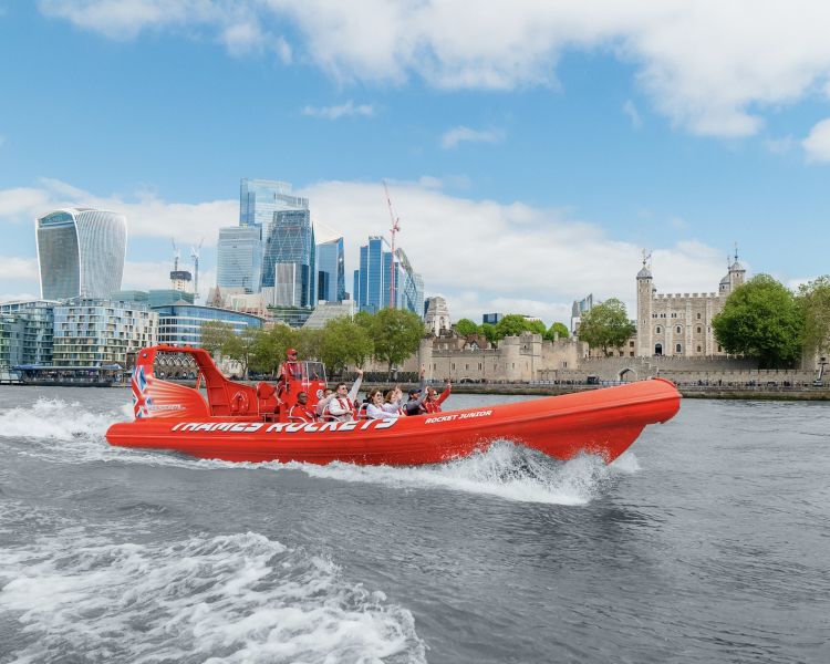 break the barrier 45 minute thames rockets speedboat experience