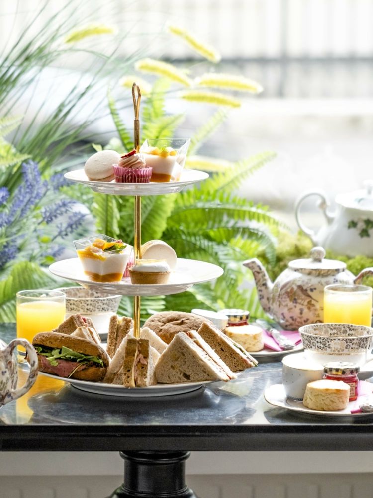 bottomless afternoon tea at brigit's bakery in covent garden