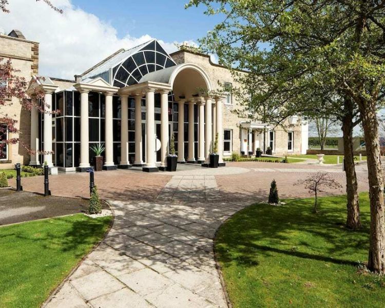 the standard fairfield manor hotel for a murder mystery weekend experience