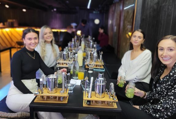 cocktail class in london