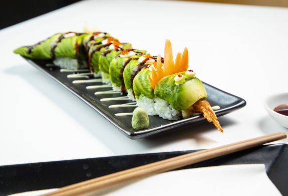 learn how to make a sushi dragon roll