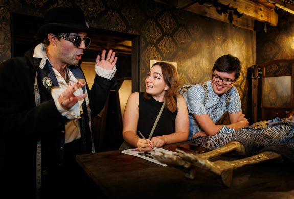 immersive "phantom peak" experience in london