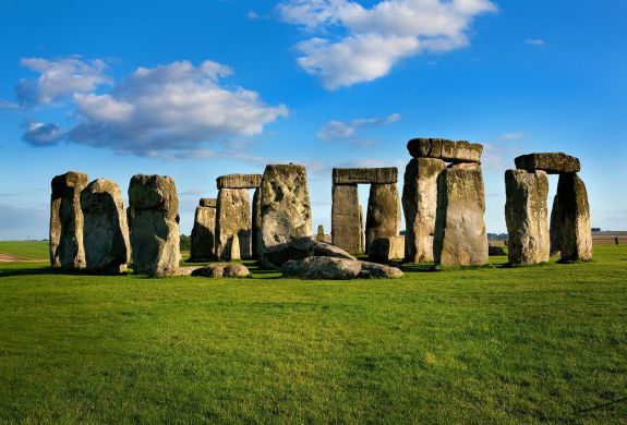 coach trip to stonehenge
