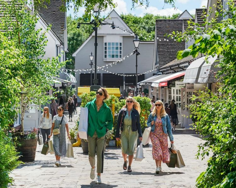 bicester village shopping trip by train