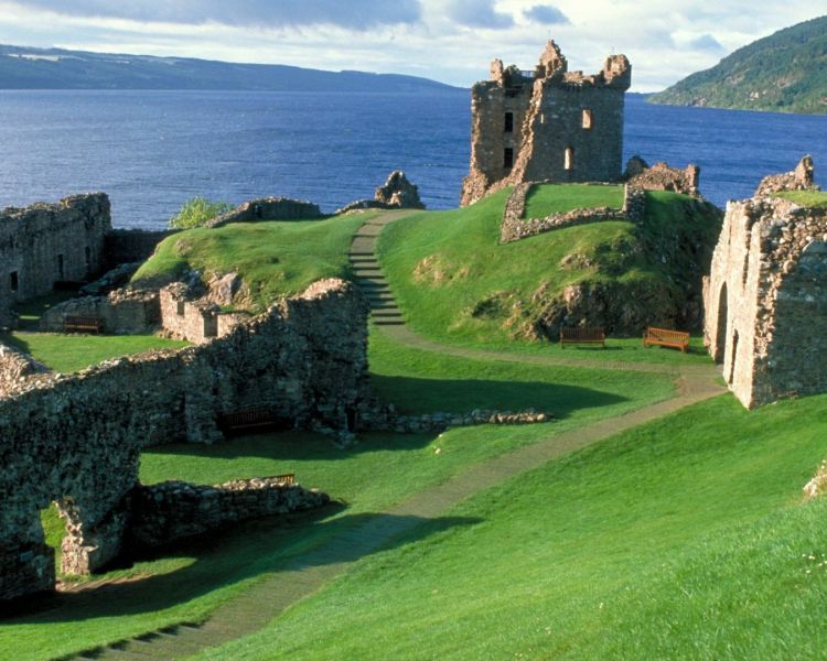 urqhart castle