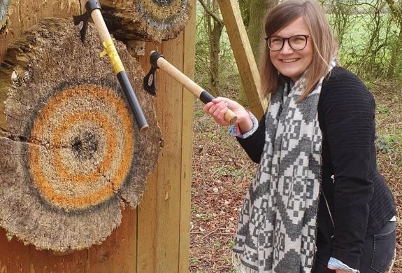 Axe throwing 9