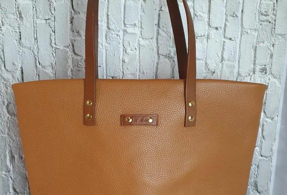 Tan tote bag