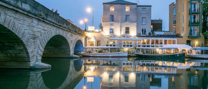 oxford river cruise with meal at the folly restaurant
