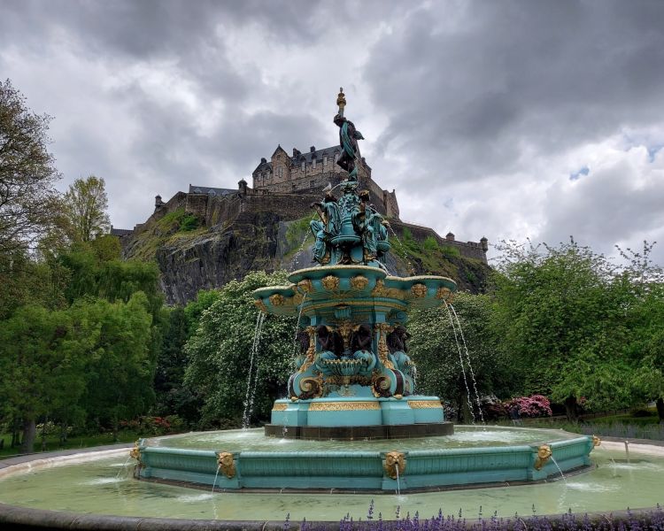 The Edinburgh of Conan Doyles Sherlock Holmes Castle view