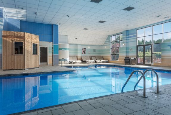stratford Manor q hotels