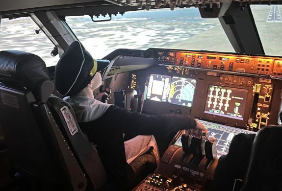 fly a real boeing 747 aircraft simulator