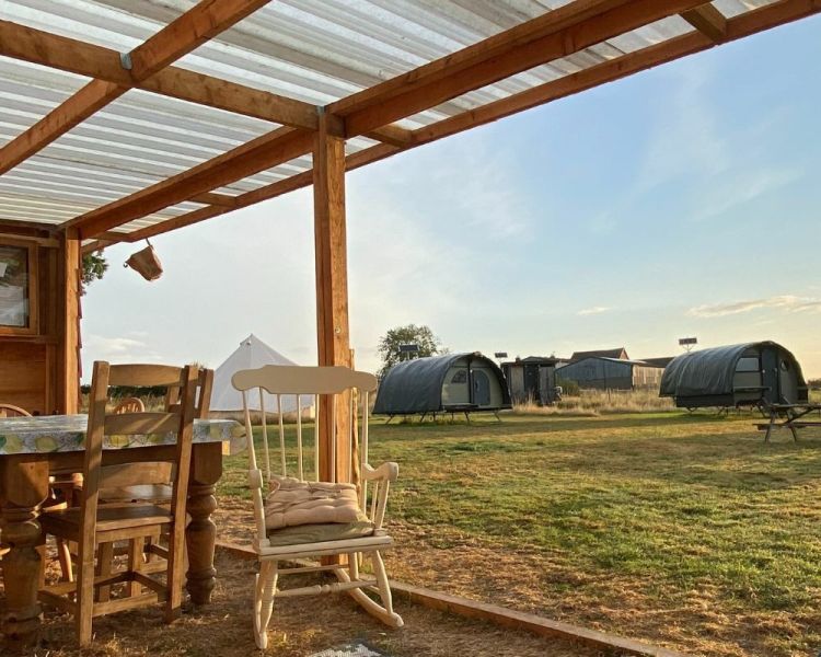 Outdoor kitchen