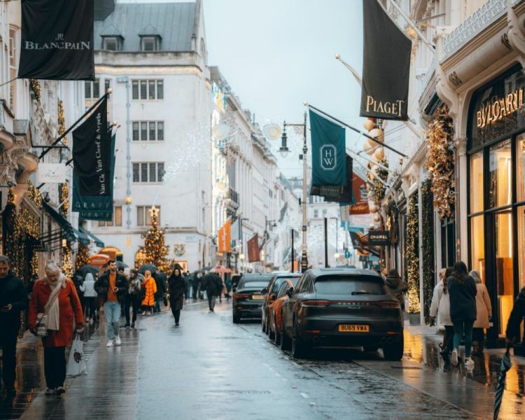 City christmas shopping