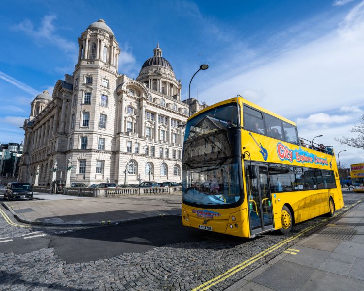 Bus for the Liverpool River Cruise Sightseeing Bus Tour
