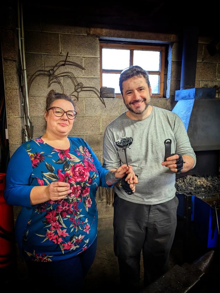 Metal rose couples workshop