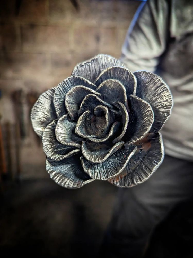 Metal rose workshop