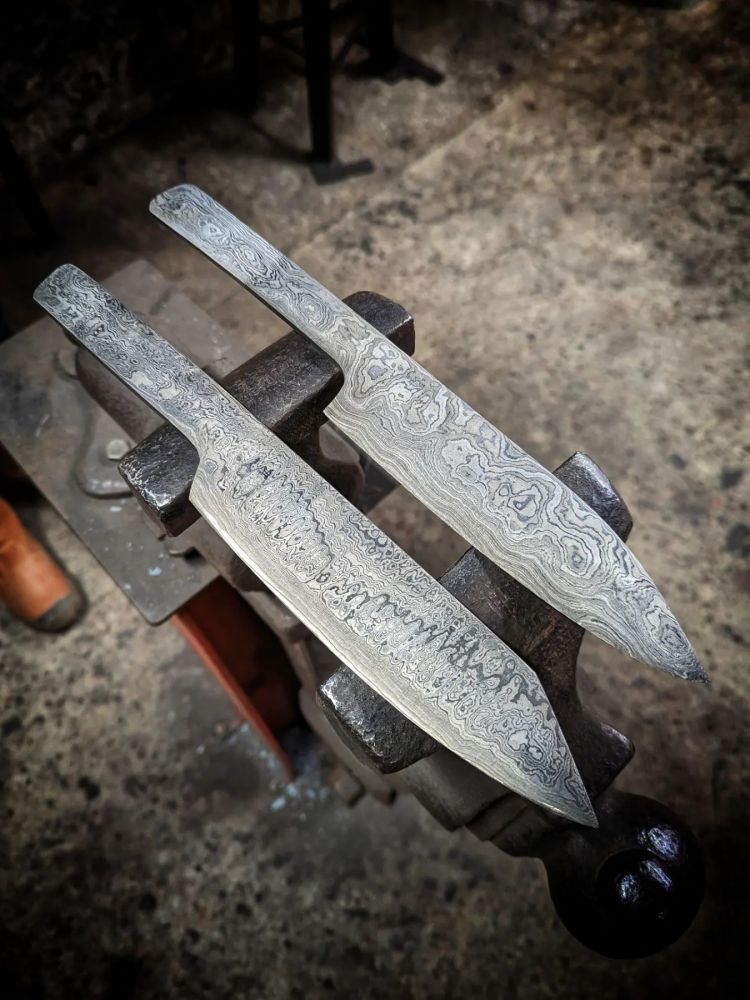 Damascus knife metal handle