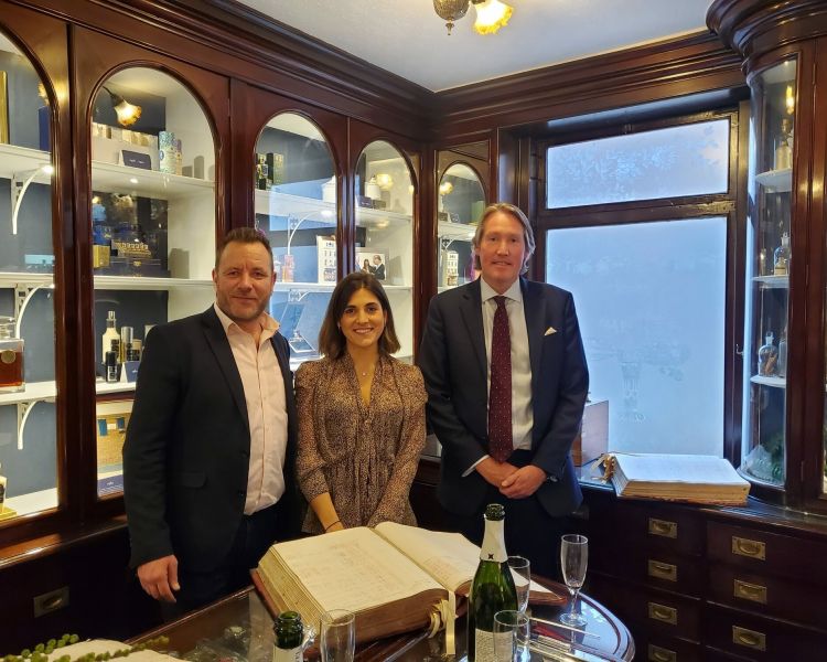 visit to the perfumers floris on a james bond london tour experience day