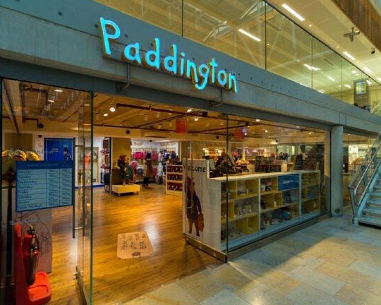The paddington shoip inside paddington train station where a paddington walking tour starts