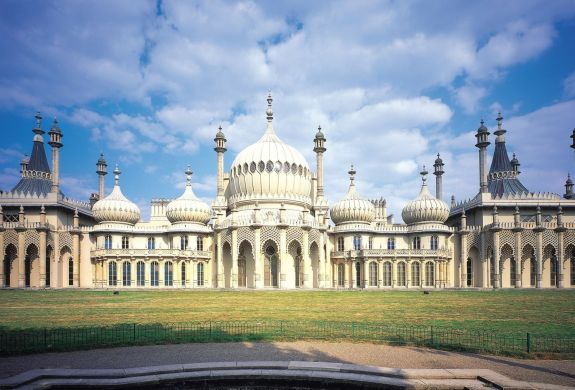 exterior shot of the royal pavilion in brighton
