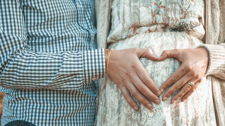 Pregnancy gifts for mum to be