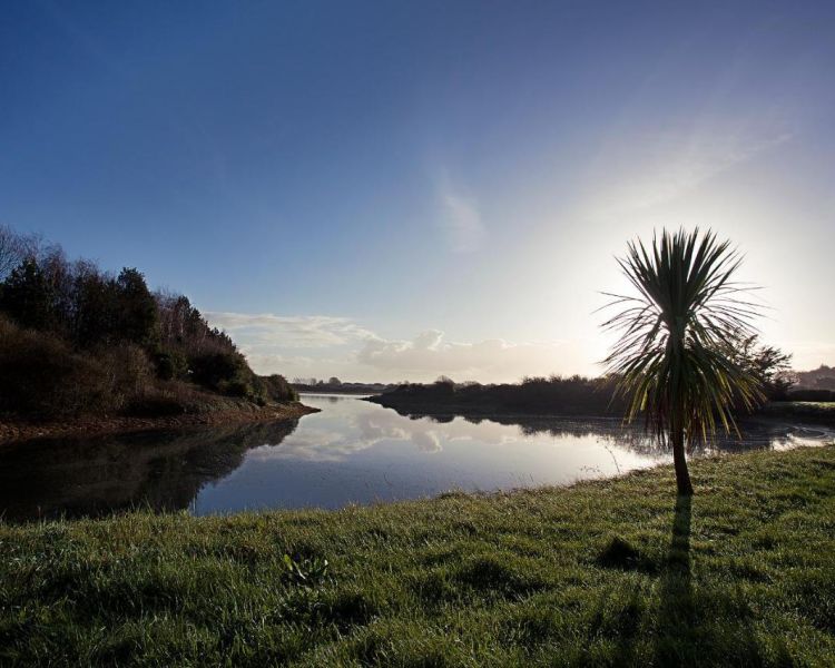 a view of the creek near a hotel in hampshire