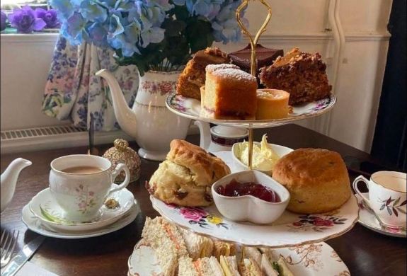 Afternoon tea at queen of herts