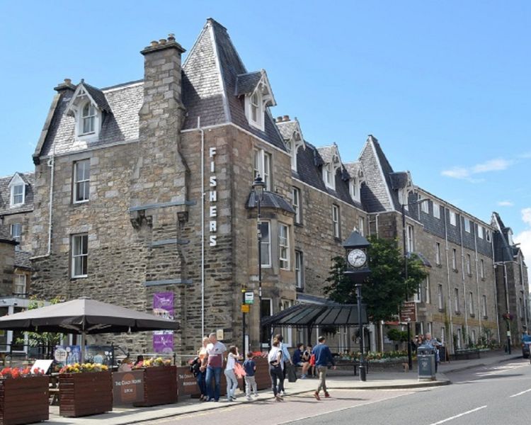 Front exterior of fishers hotel pitlochry