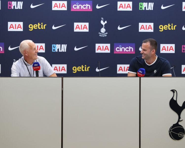 visitors in the press room on the tottenham hotspur stadium tour in london