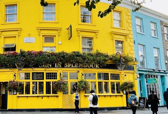 sights seen on the notting hill film locations and celebrity tour in london