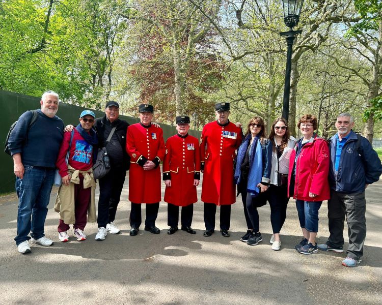 royal family and changing of the guard walking tour in london