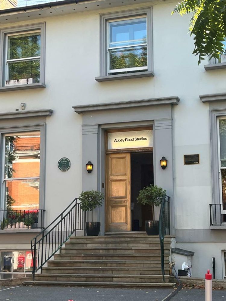 abbey road studios seen on the beatles walking tour in london