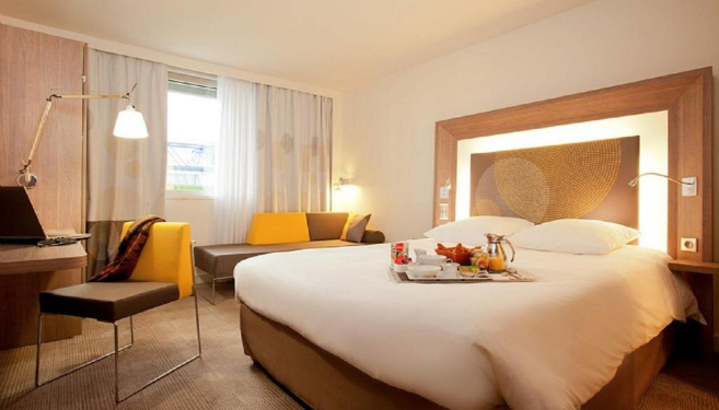 London break hotel room