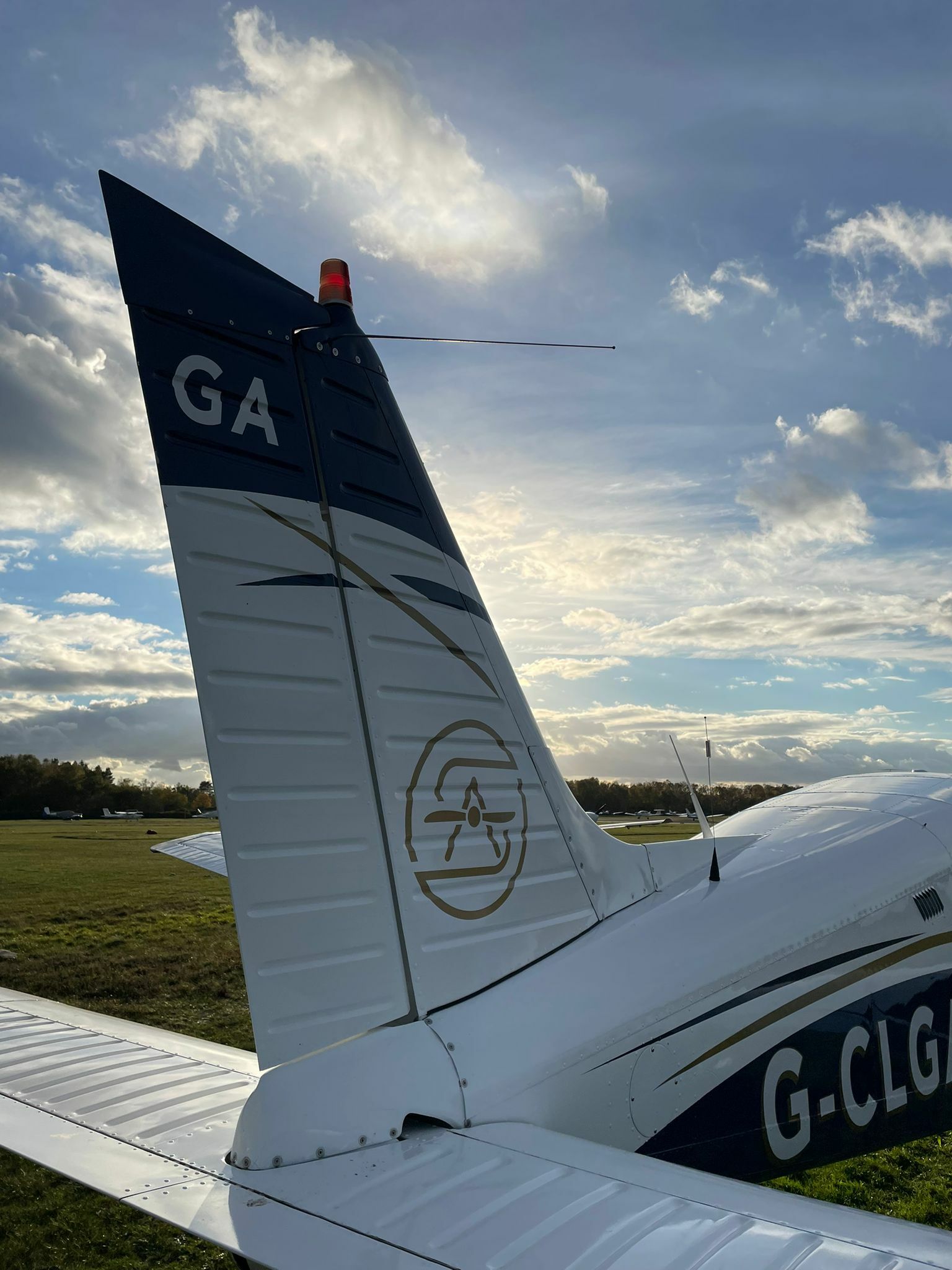 aeroplane flying lesson wing shot